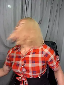 melani ferraraa  online show from 07.21.26