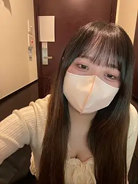 Snapshot of emiri_da_nyan chatting on 03.05.26 emiri da nyan online show from 03.05.26