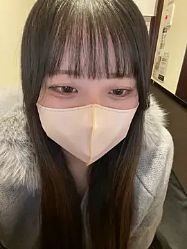 Snapshot of emiri_da_nyan chatting on 04.02.26 emiri da nyan online show from 04.02.26