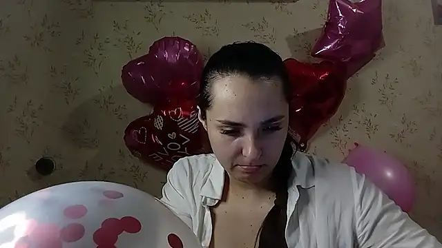 Snapshot of VoulezVous_Angel chatting on 02.13.26 VoulezVous Angel online show from 02.13.26