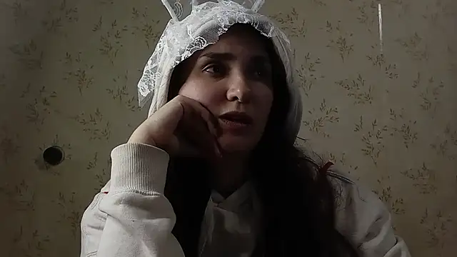 Snapshot of VoulezVous_Angel chatting on 04.12.26 VoulezVous Angel online show from 04.12.26