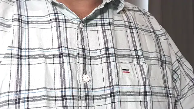 Snapshot of SUN-MON-69 chatting on 11.27.25 SUN-MON-69 online show from 11.27.25