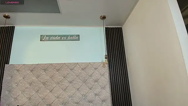 Snapshot of Liia_Leens chatting on 11.22.25 Liia Leens online show from 11.22.25