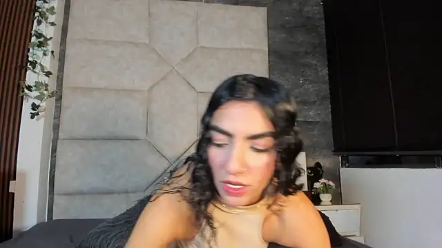 Liia Leens online show from 02.07.26