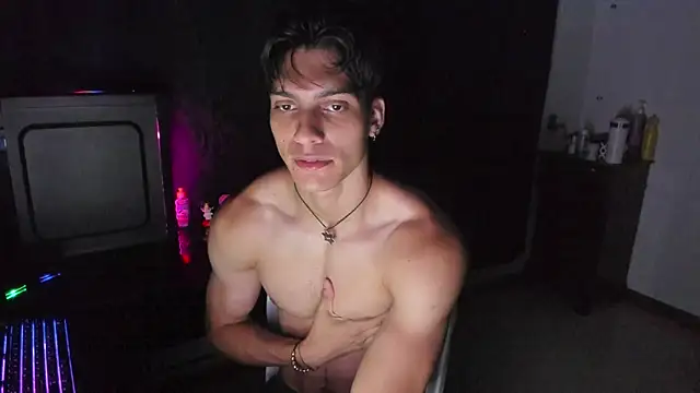 AlessioVitale online show from 04.06.26