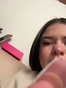 Snapshot of Camila_Duarte_ chatting on 11.08.25 Camila Duarte online show from 11.08.25