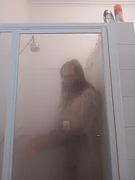 Snapshot of Scottyoutdoors chatting on 11.08.25 Scottyoutdoors online show from 11.08.25