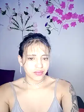 BellaChiquis  online show from 11.26.25