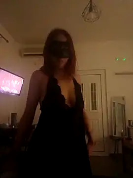 Snapshot of molly_qu chatting on 11.16.25 molly qu online show from 11.16.25