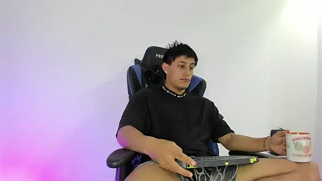 dorman boy online show from 12.17.25