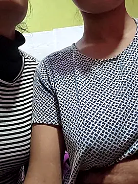 Snapshot of Zoya_Khaan chatting on 11.06.25 Zoya Khaan online show from 11.06.25