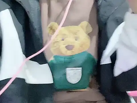 Snapshot of LunoChucki chatting on 03.11.26 LunoChucki online show from 03.11.26