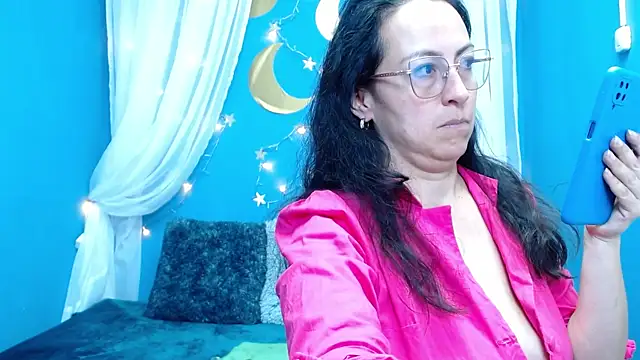 Snapshot of Lauryn_Jones chatting on 12.02.25 Lauryn Jones online show from 12.02.25