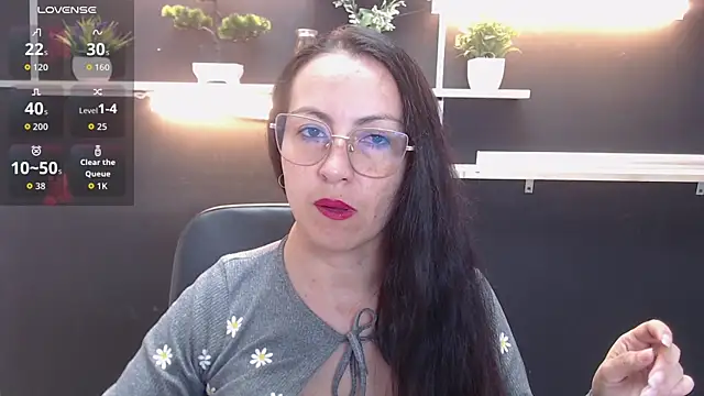 Lauryn Jones online show from 04.07.26