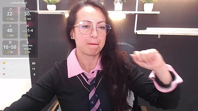 Snapshot of Lauryn_Jones chatting on 04.16.26 Lauryn Jones online show from 04.16.26
