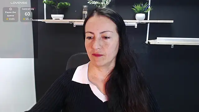 Snapshot of Lauryn_Jones chatting on 05.14.26 Lauryn Jones online show from 05.14.26
