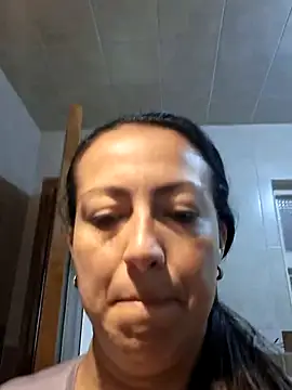 Lauryn Jones online show from 06.02.26