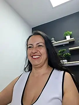Lauryn Jones online show from 07.25.26