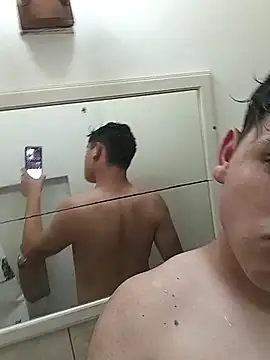 Snapshot of Myboy0020 chatting on 11.01.25 Myboy0020 online show from 11.01.25