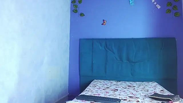 aperlacandycm01 online show from 11.14.25