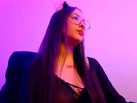 Snapshot of HanaLush27 chatting on 11.06.25 HanaLush27 online show from 11.06.25