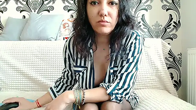 CharmingPearl online show from 03.03.26