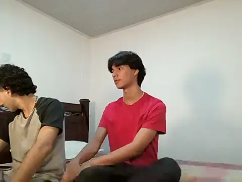 Snapshot of Raven_Eclipse chatting on 11.12.25 Raven Eclipse online show from 11.12.25