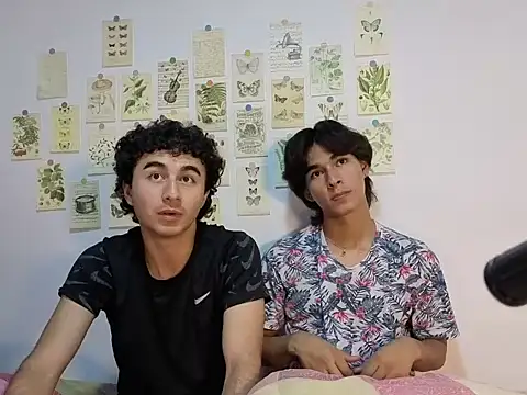 Snapshot of Raven_Eclipse chatting on 04.14.26 Raven Eclipse online show from 04.14.26