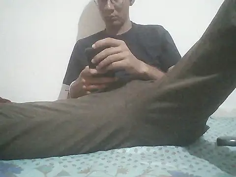 Snapshot of Bull_Dick_69 chatting on 03.30.26 Bull Dick 69 online show from 03.30.26