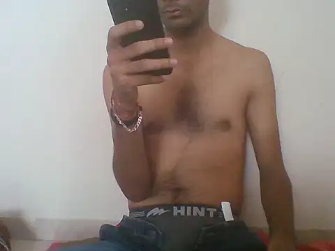 Snapshot of Bull_Dick_69 chatting on 04.29.26 Bull Dick 69 online show from 04.29.26