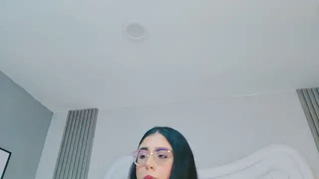 Snapshot of ScarlettPetrova chatting on 04.26.26 ScarlettPetrova online show from 04.26.26