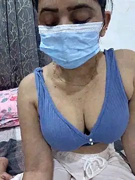 Snapshot of Aarti909090 chatting on 05.29.26 Aarti909090 online show from 05.29.26