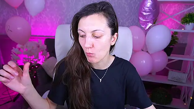 ZafiraMoonn online show from 02.20.26