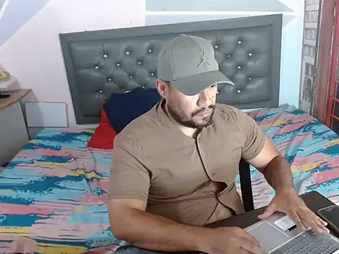 Snapshot of Ramses_36 chatting on 05.25.26 Ramses 36 online show from 05.25.26