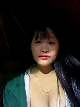 Snapshot of ThuxO7 chatting on 11.03.25 ThuxO7 online show from 11.03.25