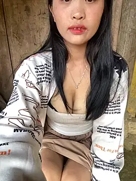 Snapshot of ThuxO7 chatting on 11.07.25 ThuxO7 online show from 11.07.25