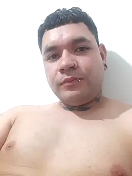 Snapshot of Roman_Valor chatting on 11.03.25 Roman Valor online show from 11.03.25