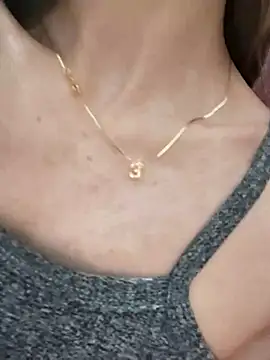 Snapshot of Melzinhasweet chatting on 11.24.25 Melzinhasweet online show from 11.24.25