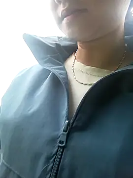 Snapshot of buom-xinh chatting on 11.04.25 buom-xinh online show from 11.04.25