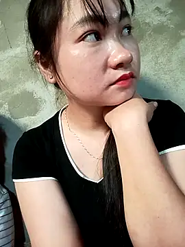 Snapshot of buom-xinh chatting on 11.11.25 buom-xinh online show from 11.11.25