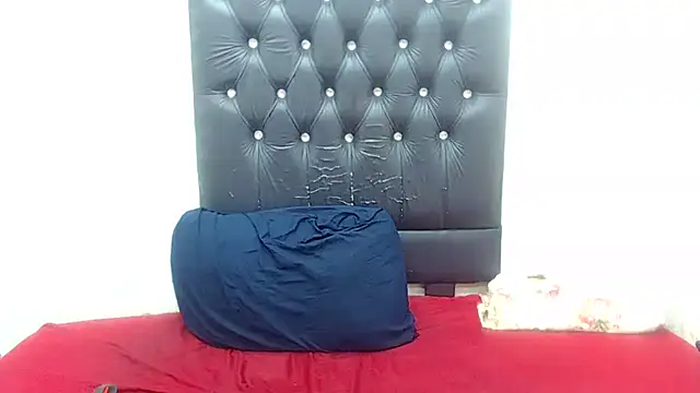 AUGUSTBLOOMxx online show from 03.22.26