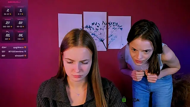 Snapshot of lana_shine_ chatting on 11.17.25 lana shine online show from 11.17.25