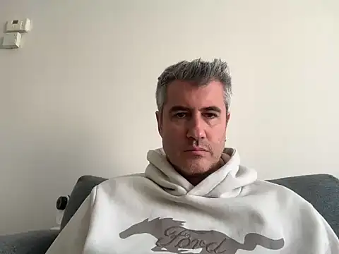 Snapshot of aprendiendo44 chatting on 11.03.25 aprendiendo44 online show from 11.03.25