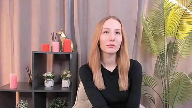 NikoleOwen online show from 11.14.25