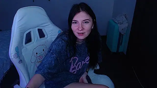 Snapshot of _Daniella_True_ chatting on 11.05.25 Daniella True online show from 11.05.25