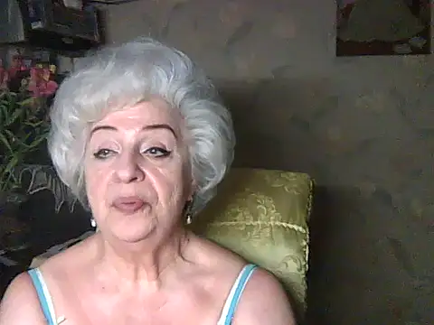 Snapshot of ValeriaKroww chatting on 06.23.26 ValeriaKroww online show from 06.23.26