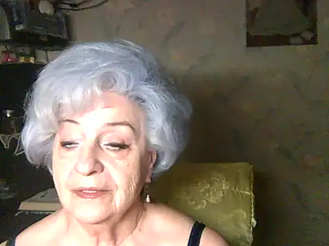 Snapshot of ValeriaKroww chatting on 07.05.26 ValeriaKroww online show from 07.05.26