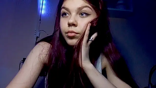 Snapshot of linavox chatting on 11.08.25 linavox online show from 11.08.25