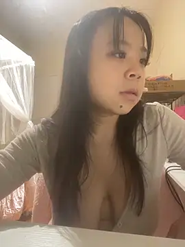 Snapshot of baeezzyy chatting on 11.04.25 baeezzyy online show from 11.04.25