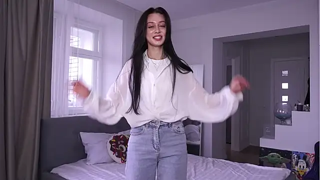 Snapshot of MarvisKuhIo chatting on 11.09.25 MarvisKuhIo online show from 11.09.25